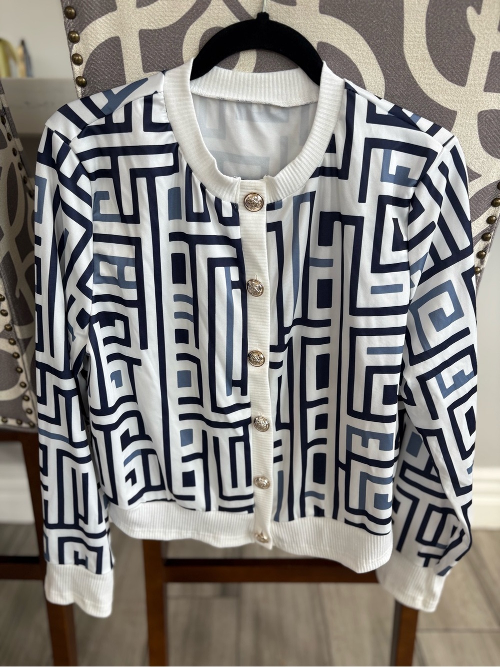 Women's White Geometric Button-Front Cardigan Sweater - Navy Pattern